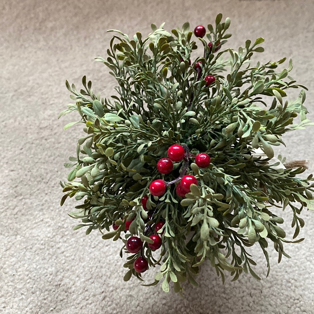 Boxwood Greenery Pot